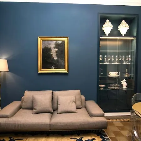 Elegant Liberty In The Heart Of * Mediolan